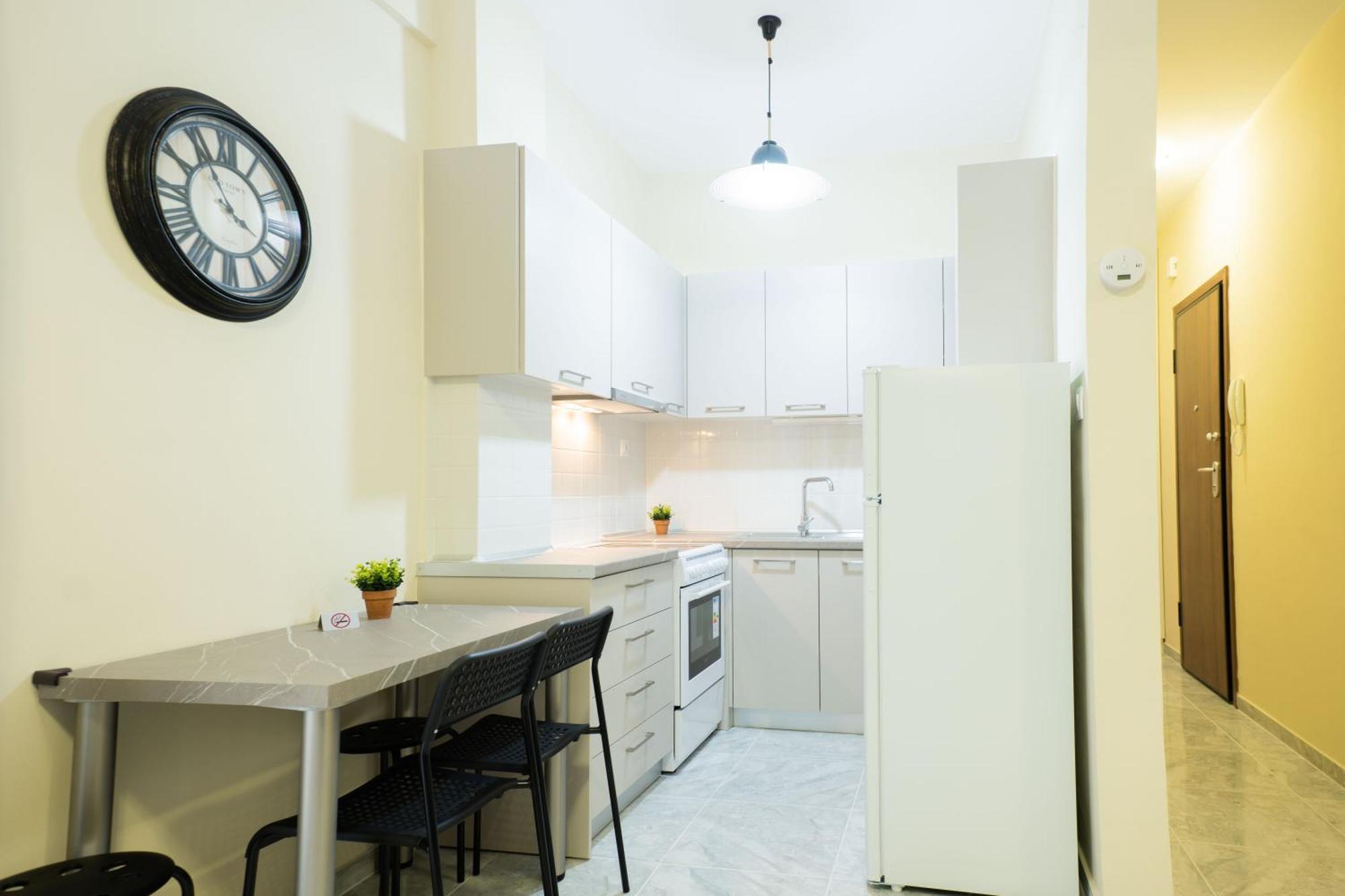 F & B Collection - Flat For 3